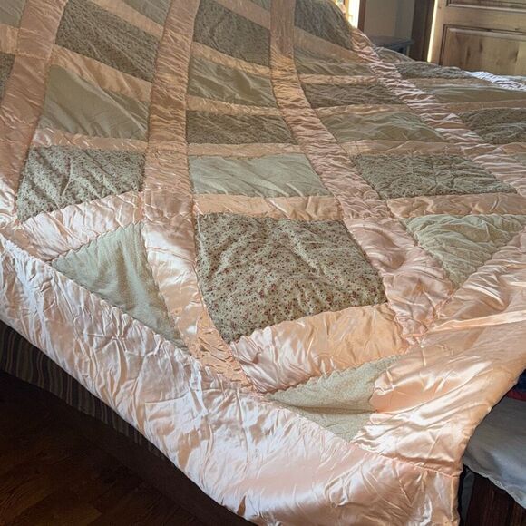 Vintage 1950’s 1960’s Pink Quilted King Size Comforter Blanket 109”X90” - Picture 4 of 12